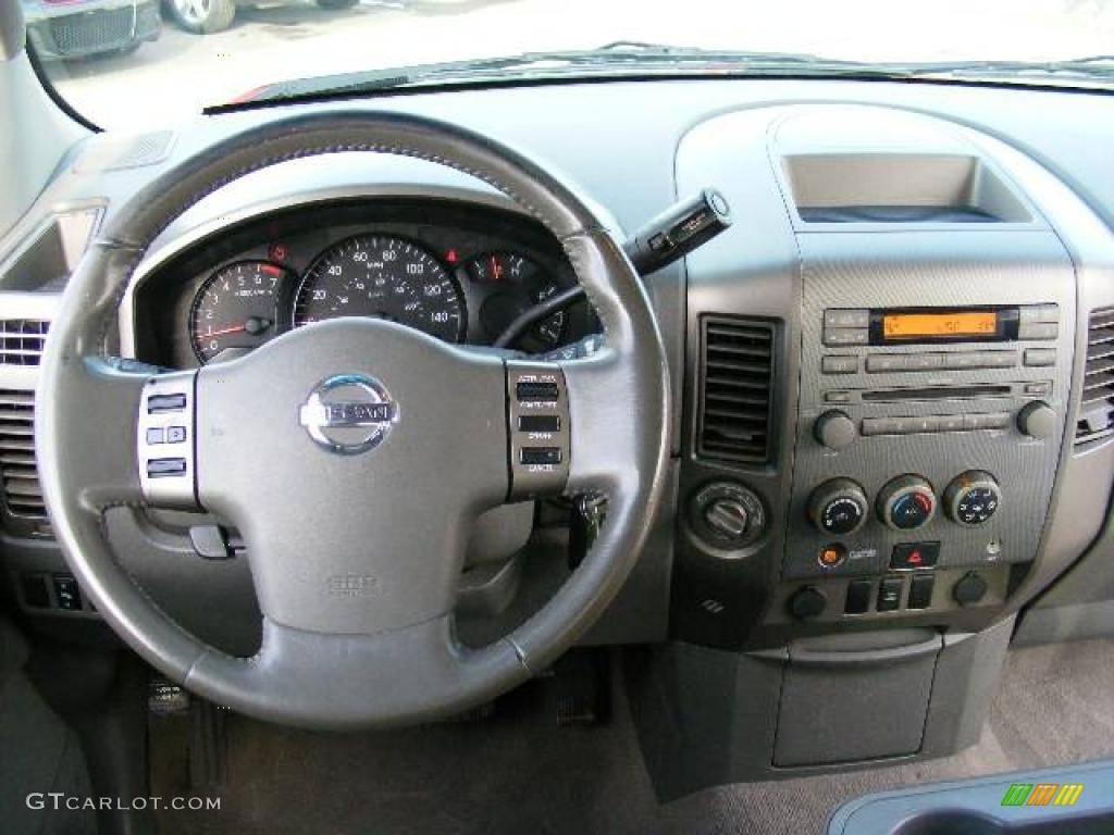 2005 Titan SE King Cab 4x4 - Smoke Gray / Graphite/Titanium photo #15