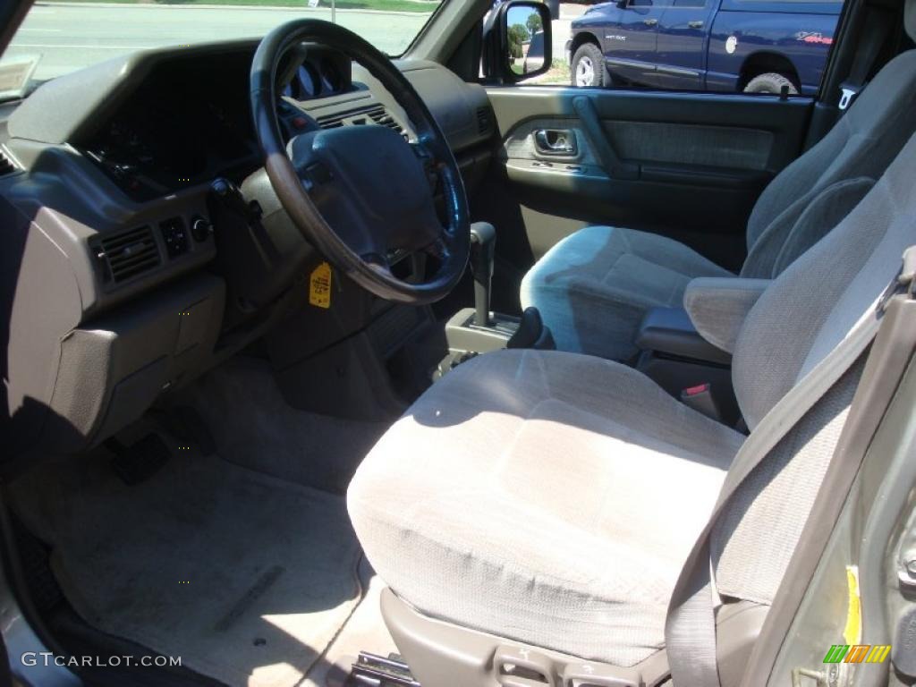 1997 Montero LS 4x4 - Sudan Beige Metallic / Beige photo #11
