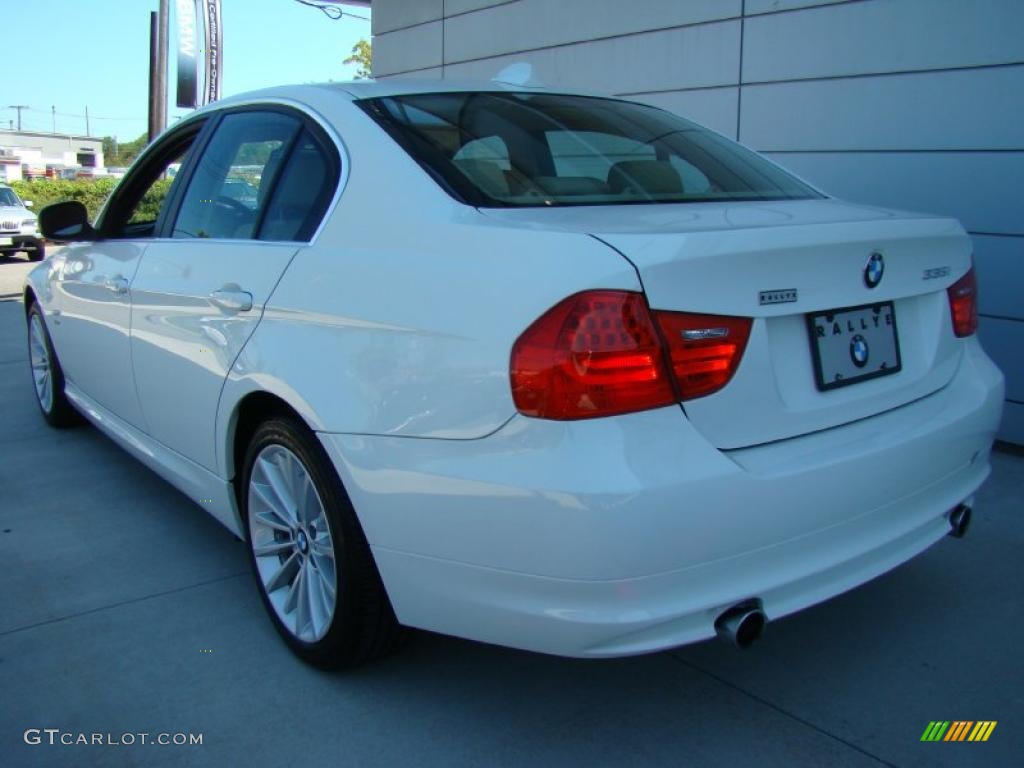 2010 3 Series 335i xDrive Sedan - Alpine White / Beige photo #4