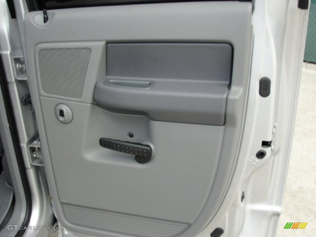2008 Ram 2500 Big Horn Quad Cab 4x4 - Bright Silver Metallic / Medium Slate Gray photo #29