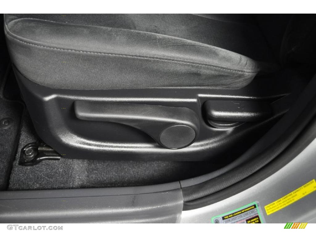 2008 Elantra SE Sedan - QuickSilver Metallic / Black photo #14