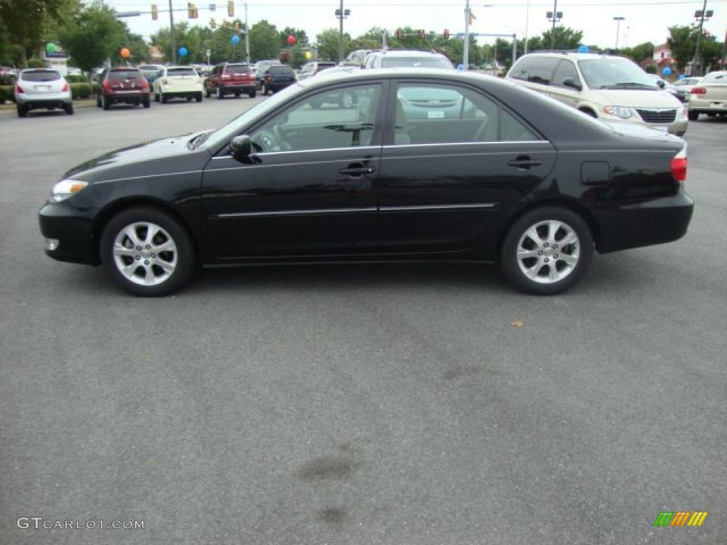 2006 Camry XLE - Black / Taupe photo #2