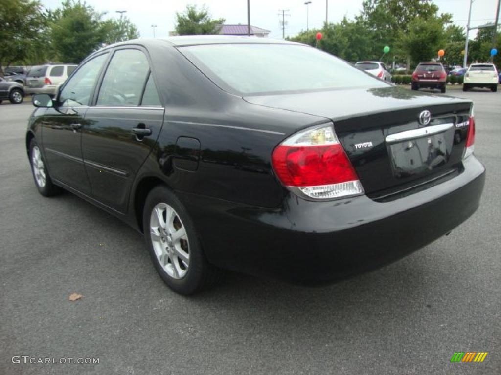 2006 Camry XLE - Black / Taupe photo #3