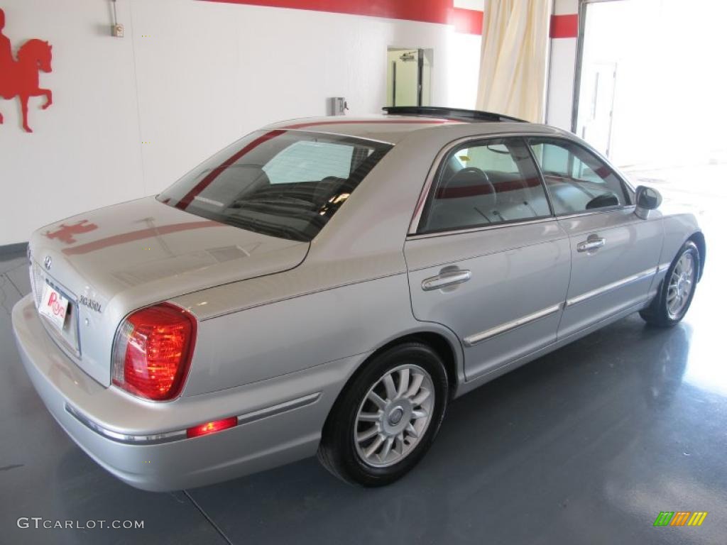 2005 XG350 L - Bright Silver / Black photo #6