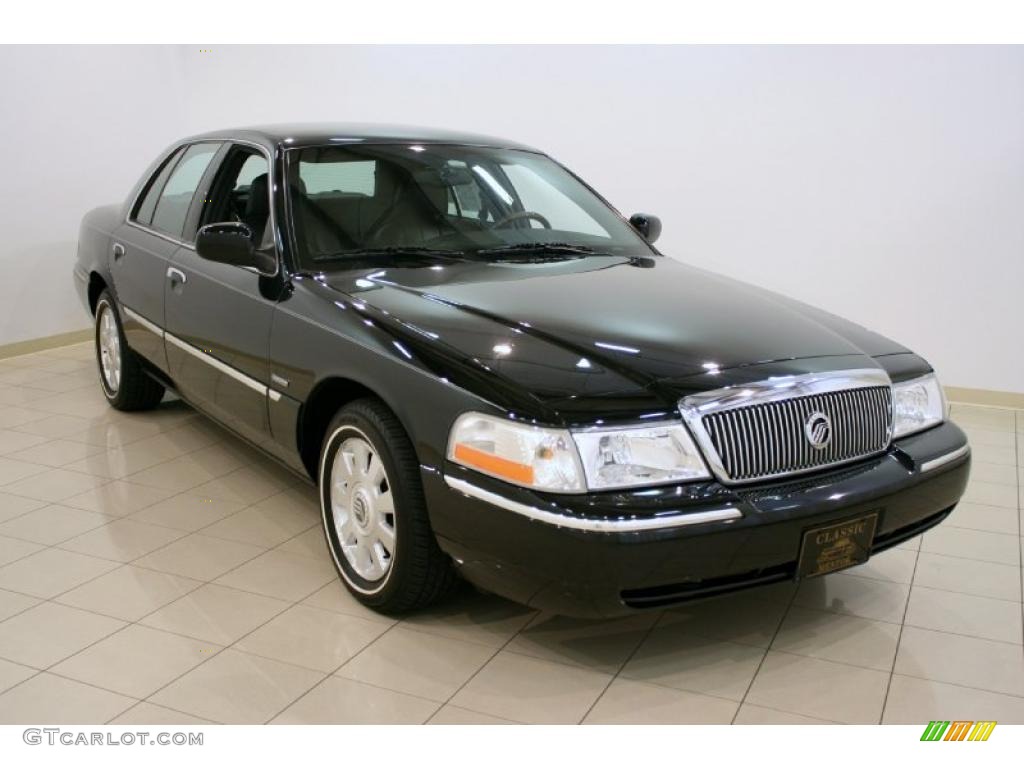 2004 Grand Marquis LS Ultimate Edition - Black Clearcoat / Dark Charcoal photo #1