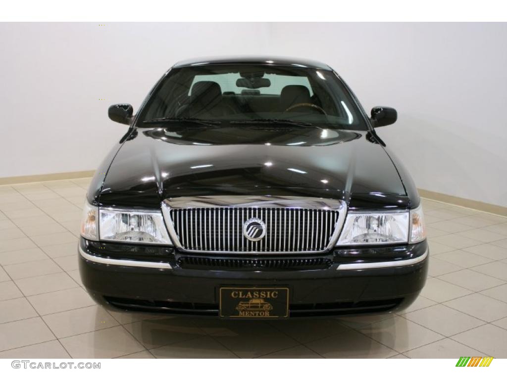 2004 Grand Marquis LS Ultimate Edition - Black Clearcoat / Dark Charcoal photo #2