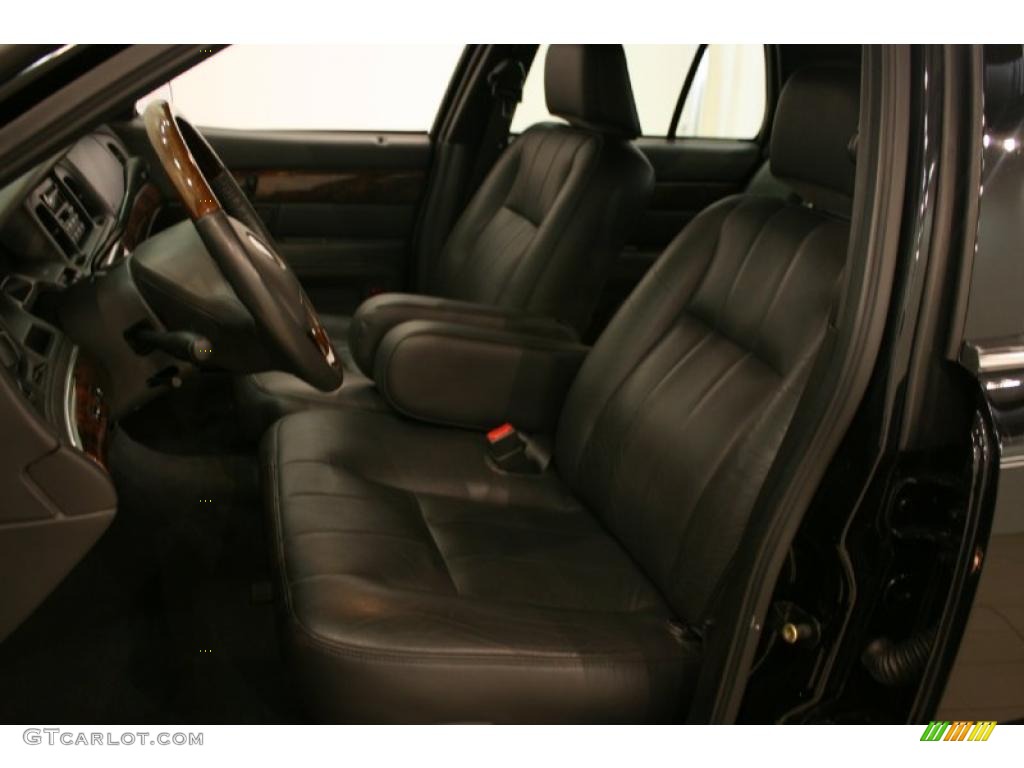 2004 Grand Marquis LS Ultimate Edition - Black Clearcoat / Dark Charcoal photo #11