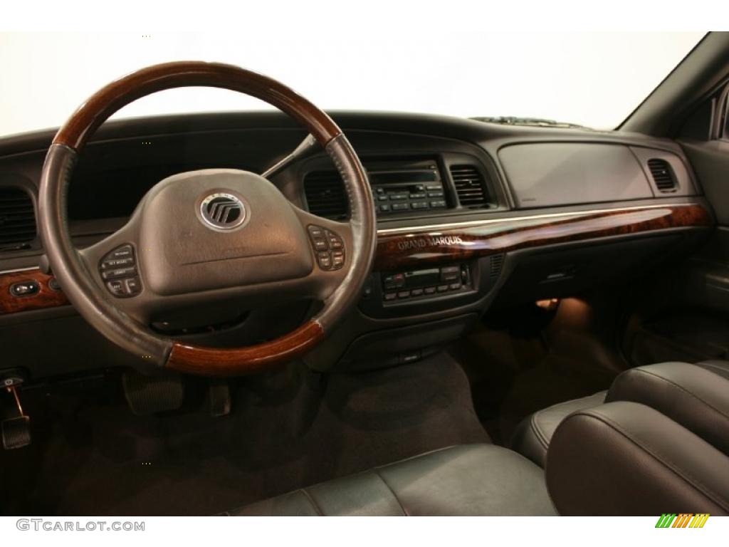 2004 Grand Marquis LS Ultimate Edition - Black Clearcoat / Dark Charcoal photo #12