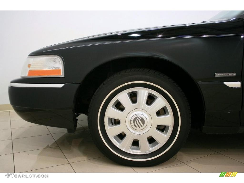 2004 Grand Marquis LS Ultimate Edition - Black Clearcoat / Dark Charcoal photo #24