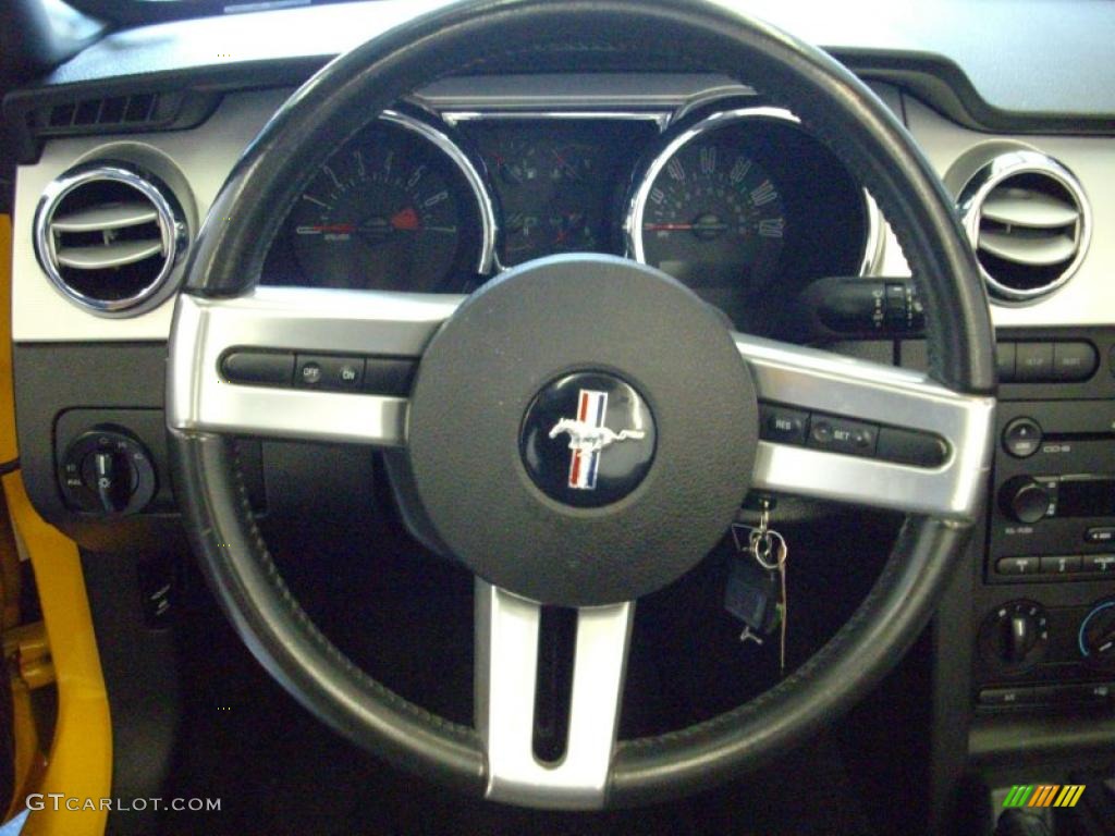 2007 Mustang V6 Deluxe Convertible - Grabber Orange / Dark Charcoal photo #11