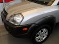 Sahara Silver - Tucson GLS V6 4x4 Photo No. 2