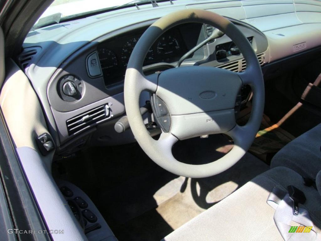 1995 Taurus LX Sedan - Performance White / Grey photo #12