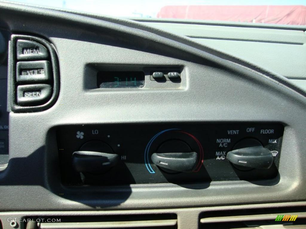 1995 Taurus LX Sedan - Performance White / Grey photo #43