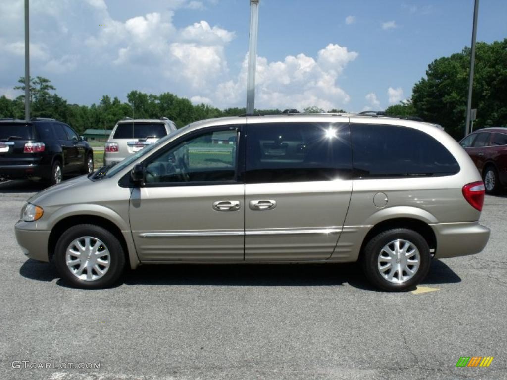 2003 Town & Country LXi - Light Almond Pearl / Taupe photo #5