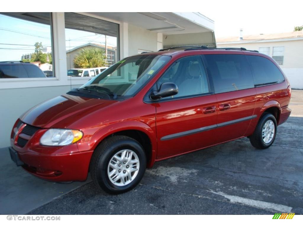2002 Grand Caravan Sport - Inferno Red Pearl / Taupe photo #4