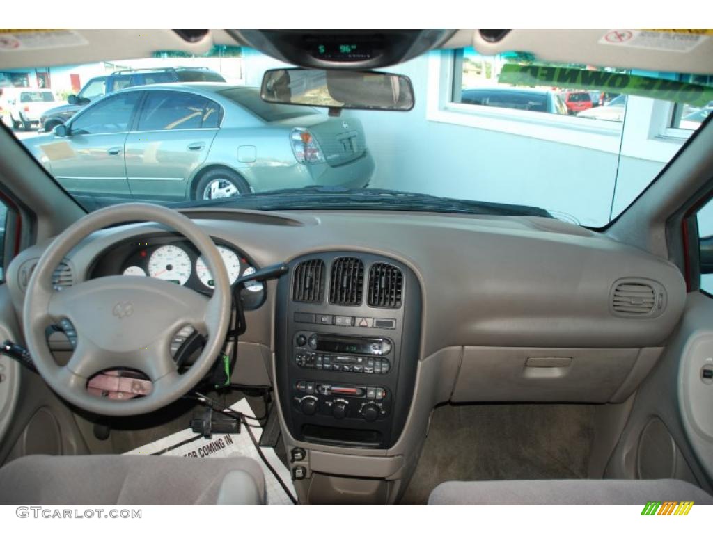 2002 Grand Caravan Sport - Inferno Red Pearl / Taupe photo #10