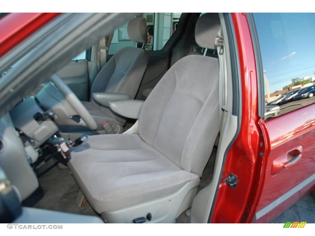 2002 Grand Caravan Sport - Inferno Red Pearl / Taupe photo #19