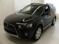 2010 Labrador Black Pearl Mitsubishi Outlander SE  photo #1