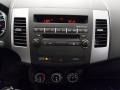 2010 Labrador Black Pearl Mitsubishi Outlander SE  photo #14