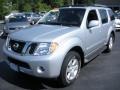 Silver Lightning - Pathfinder SE 4x4 Photo No. 1