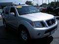 Silver Lightning - Pathfinder SE 4x4 Photo No. 3