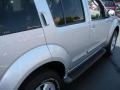 Silver Lightning - Pathfinder SE 4x4 Photo No. 5