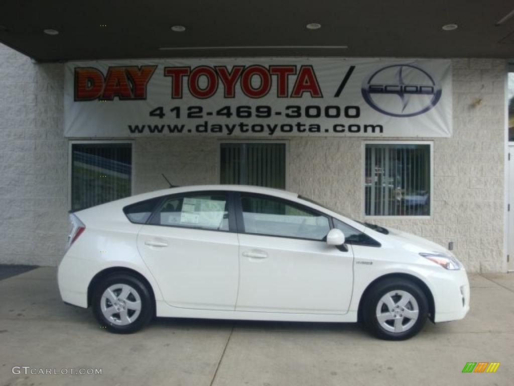 2010 Prius Hybrid II - Blizzard White Pearl / Bisque photo #1