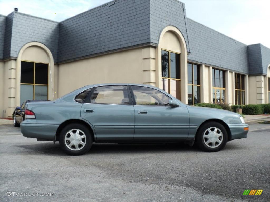 Silver Spruce Metallic 1995 Toyota Avalon XLS Exterior Photo #33633835