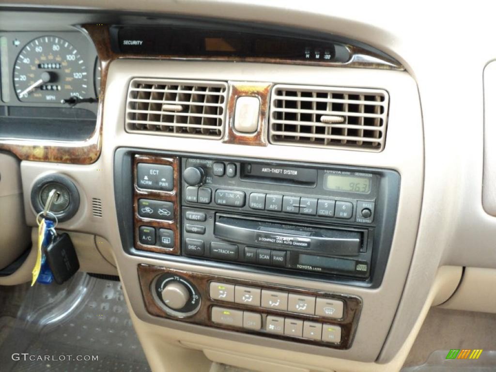 1995 Toyota Avalon XLS Controls Photo #33633943