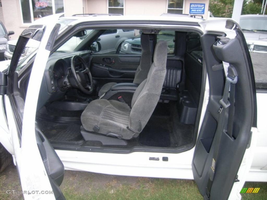 2002 S10 LS Extended Cab - Summit White / Graphite photo #9