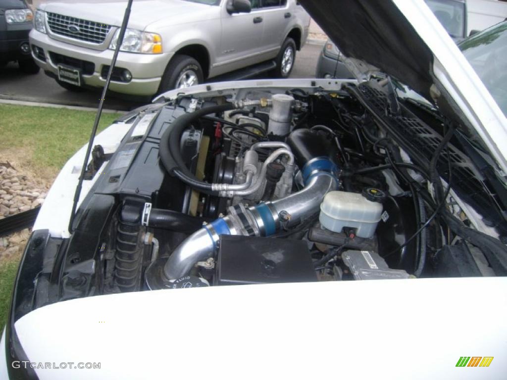 2002 S10 LS Extended Cab - Summit White / Graphite photo #15