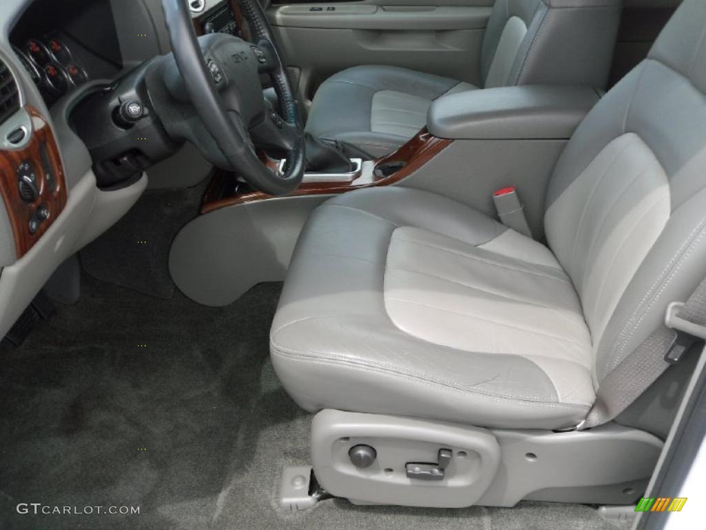 2004 Envoy SLT - Summit White / Medium Pewter photo #7