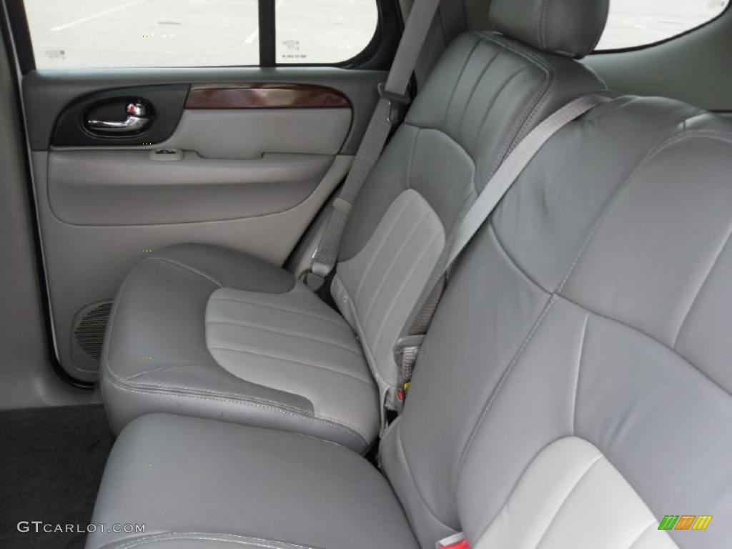 2004 Envoy SLT - Summit White / Medium Pewter photo #15
