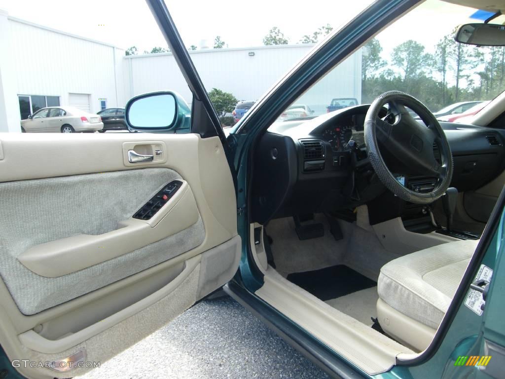 1992 Accord LX Wagon - Arcadia Green Pearl / Beige photo #13