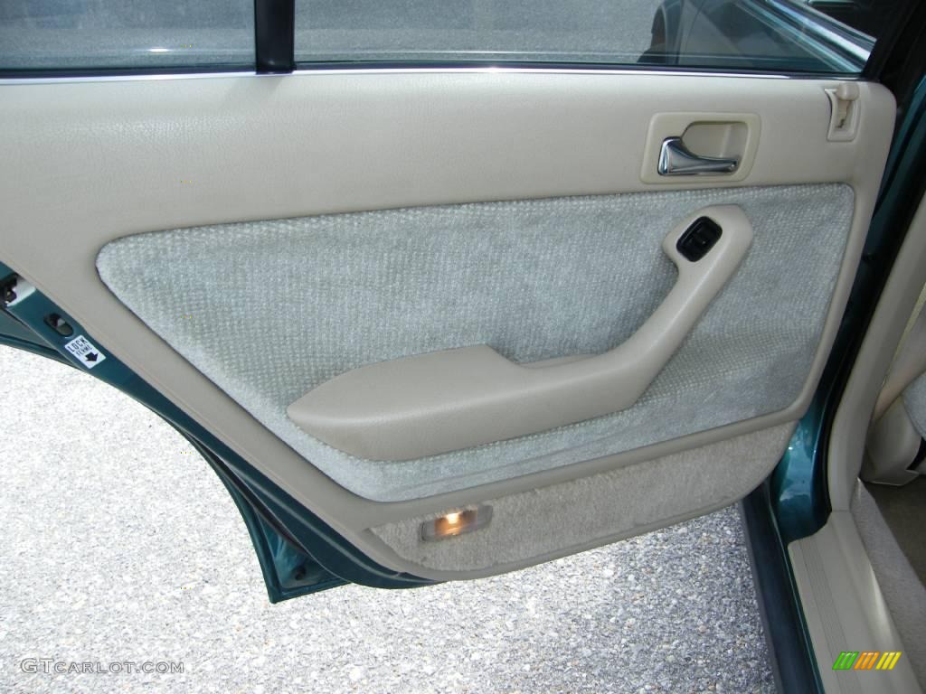 1992 Accord LX Wagon - Arcadia Green Pearl / Beige photo #26