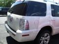 White Platinum Tri-Coat Metallic - Mountaineer V8 Premier AWD Photo No. 5