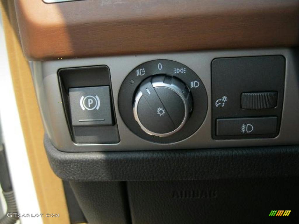 2007 7 Series 750i Sedan - Alpine White / Natural Brown photo #18