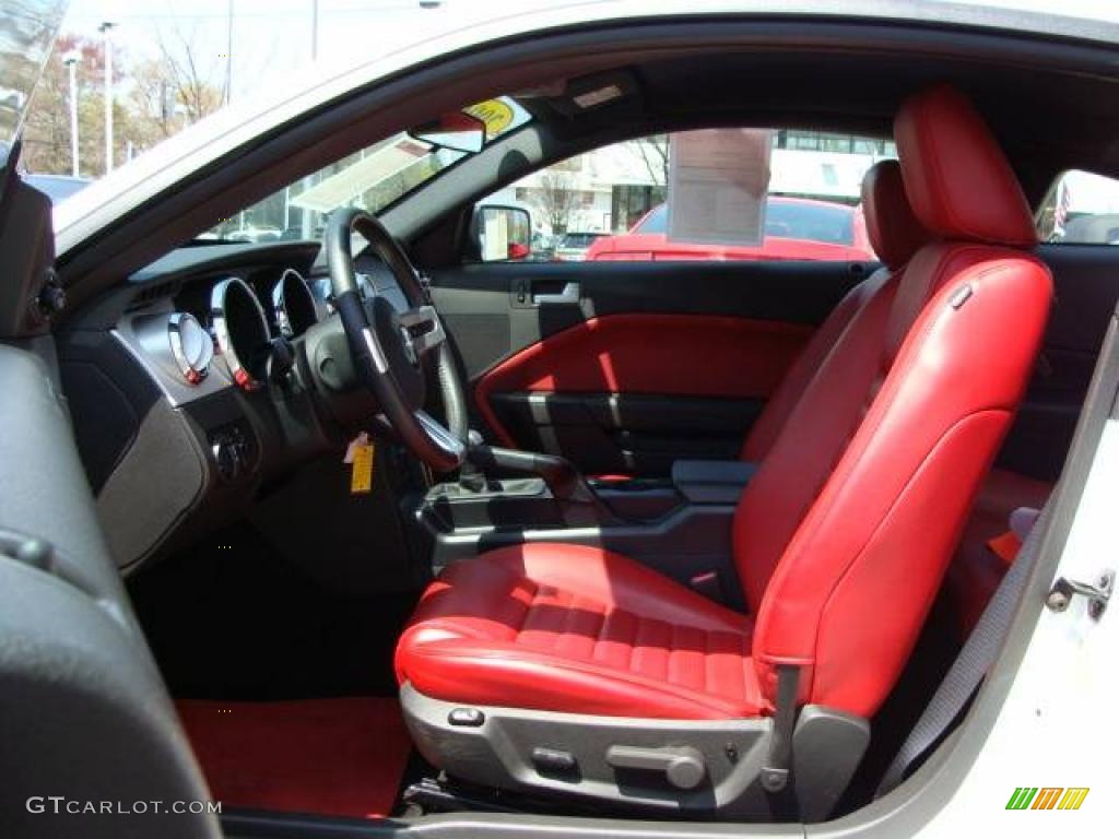 2006 Mustang GT Premium Coupe - Performance White / Red/Dark Charcoal photo #8