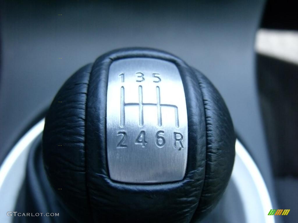 2004 350Z Enthusiast Coupe - Super Black / Carbon Black photo #17