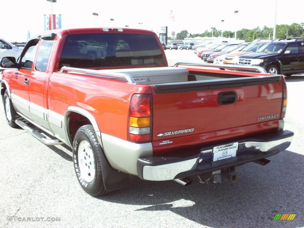 2002 Silverado 1500 Extended Cab - Victory Red / Graphite Gray photo #3