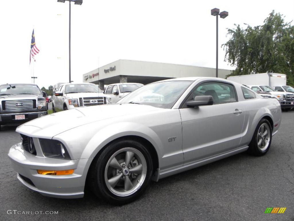 2007 Mustang GT Premium Coupe - Satin Silver Metallic / Light Graphite photo #6