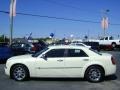 Cool Vanilla - 300 C HEMI Photo No. 4