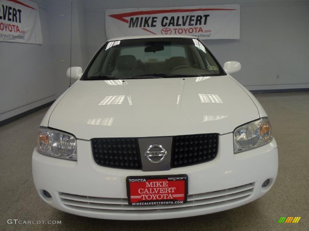 2004 Sentra 1.8 S - Cloud White / Taupe photo #2