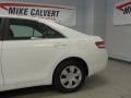 Super White - Camry LE Photo No. 5