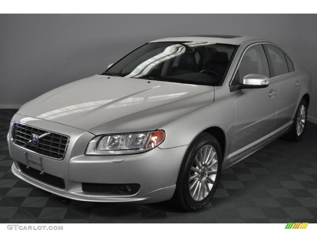 Silver Metallic Volvo S80