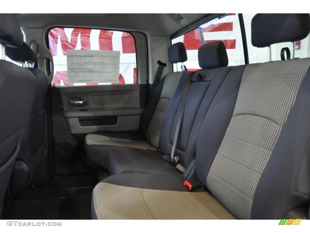 2010 Ram 1500 Big Horn Crew Cab - Inferno Red Crystal Pearl / Dark Slate/Medium Graystone photo #17