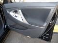 Black - Camry SE Photo No. 16
