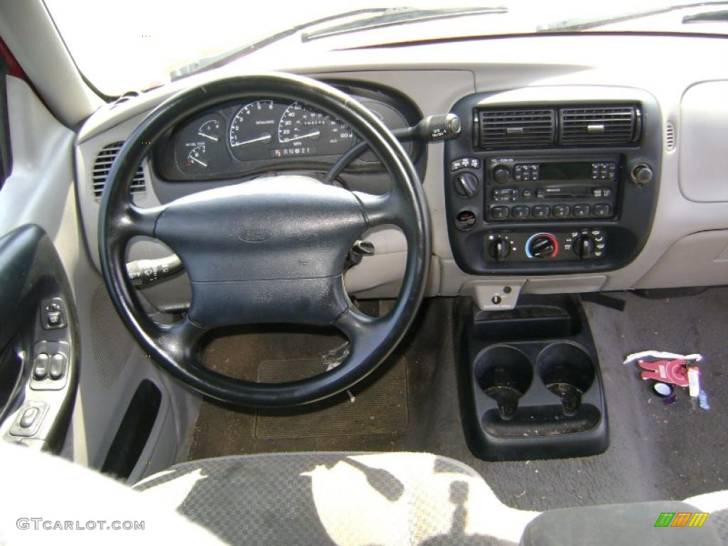 1999 Ranger XLT Extended Cab 4x4 - Toreador Red Metallic / Medium Graphite photo #12