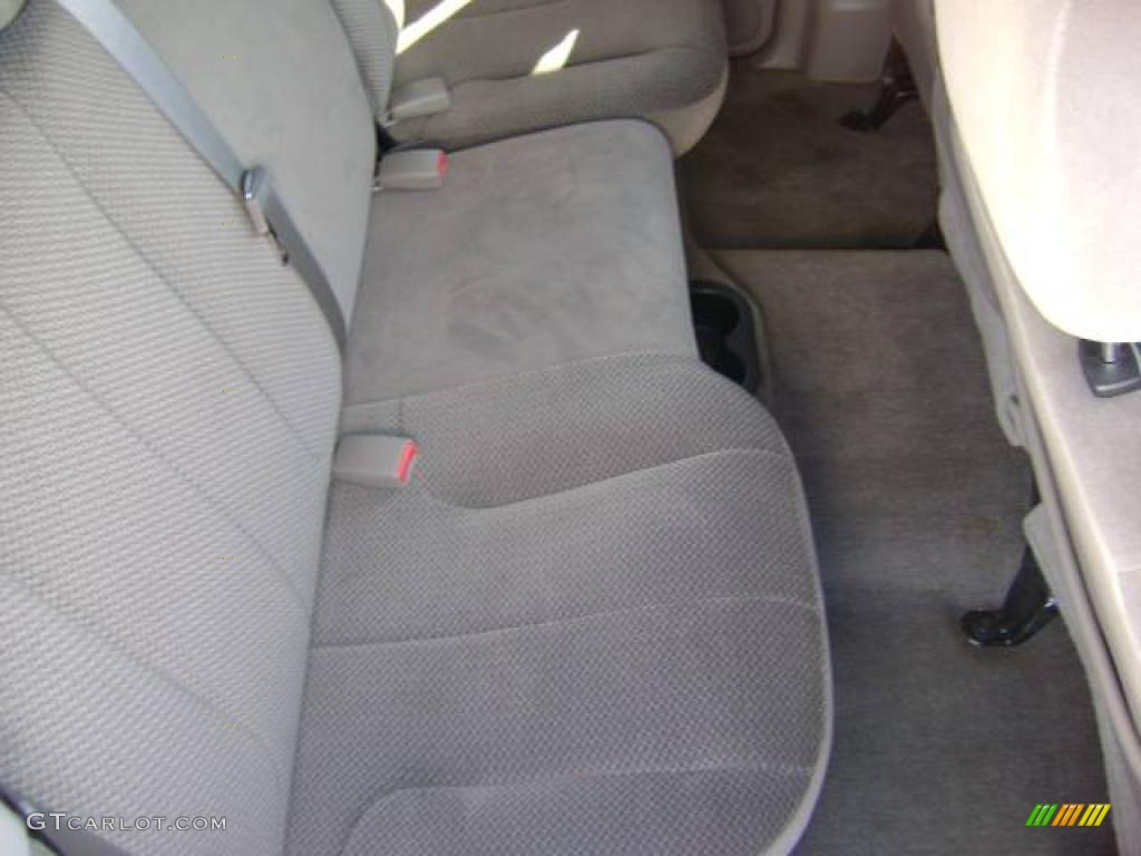 2005 Ram 1500 SLT Quad Cab - Flame Red / Taupe photo #25