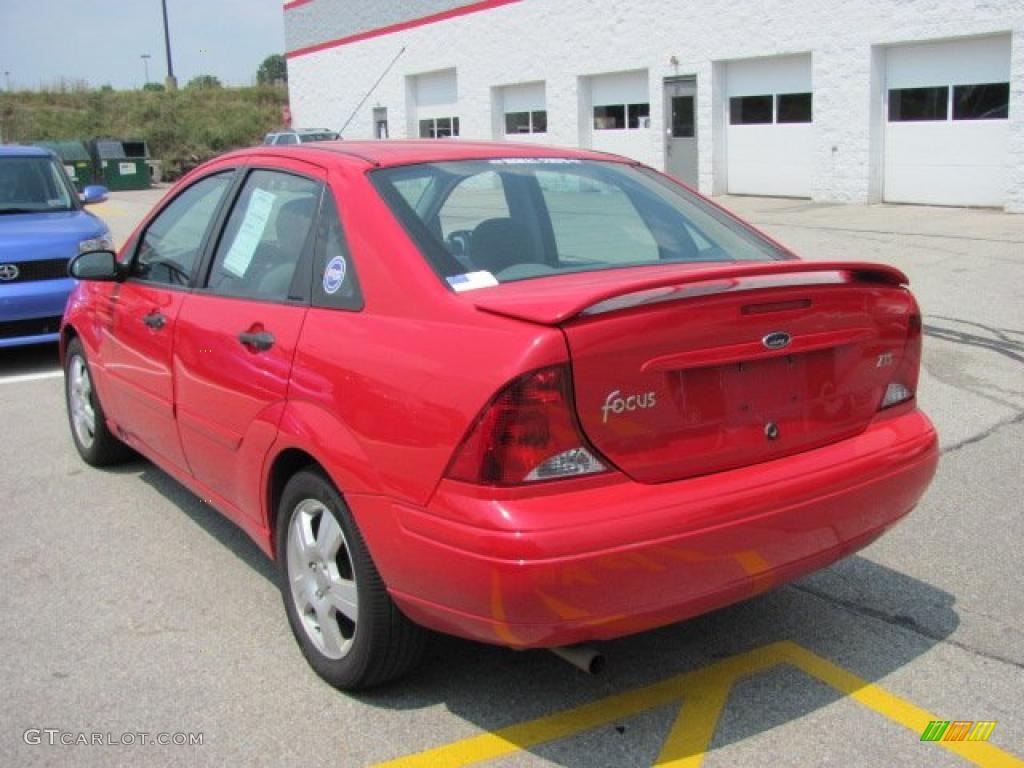 2003 Focus ZTS Sedan - Infra-Red / Medium Graphite photo #10